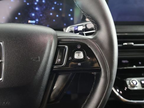 Used 2024 Lincoln Corsair AWD image 44