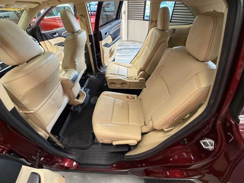 Used 2018 Toyota Highlander Limited AWD/4WD image 55