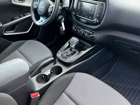 Certified 2023 Kia Soul LX image 17