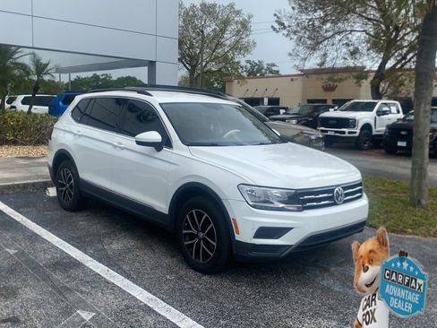 Used 2021 Volkswagen Tiguan SE R-Line image 3