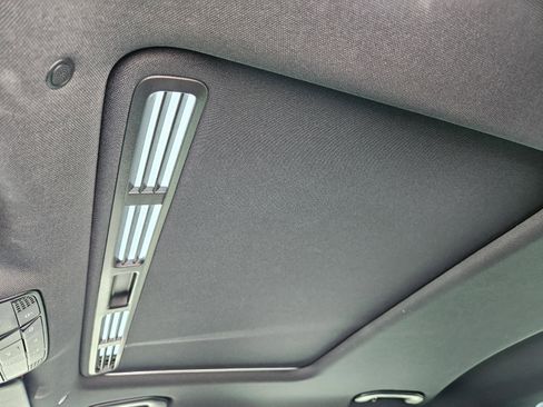 Used 2019 Mercedes-Benz E 300 image 25