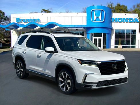 Certified 2023 Honda Pilot Elite image 1