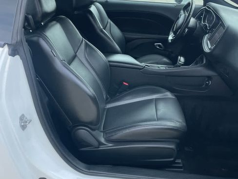Used 2018 Dodge Challenger GT w/ Driver Convenience Group image 11