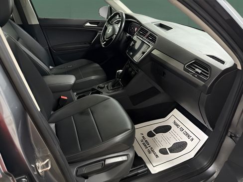 Used 2019 Volkswagen Tiguan SEL AWD/4WD image 15