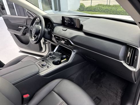 Used 2026 MAZDA CX-90 3.3 Turbo w/ Select Package AWD/4WD image 32