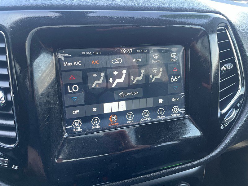 Used 2018 Jeep Compass Latitude w/ Popular Equipment Group AWD/4WD image 32