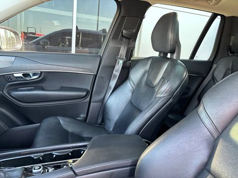 Used 2020 Volvo XC90 T6 Momentum AWD/4WD image 5