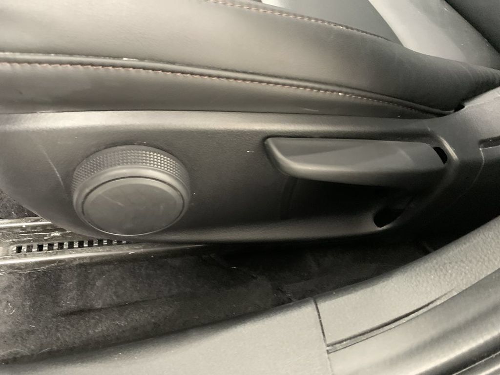 Used 2022 MAZDA MAZDA3 s FWD image 10