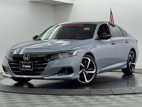 Used 2021 Honda Accord Sport image 2