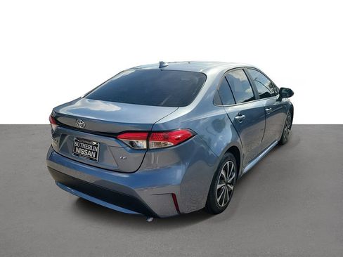 Used 2021 Toyota Corolla LE FWD image 3
