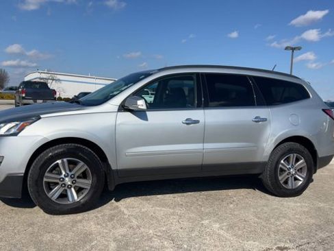 Used 2016 Chevrolet Traverse LT image 5