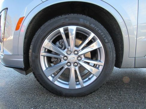 Used 2024 Cadillac XT6 Premium Luxury w/ LPO, Floor Liner Package image 9