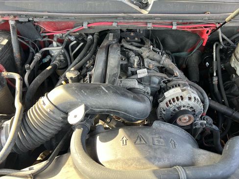 Used 2009 Chevrolet Suburban 2500 LS w/ Skid Plate Package AWD/4WD image 19