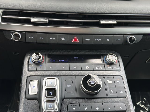 Used 2025 Hyundai Palisade Limited FWD image 23