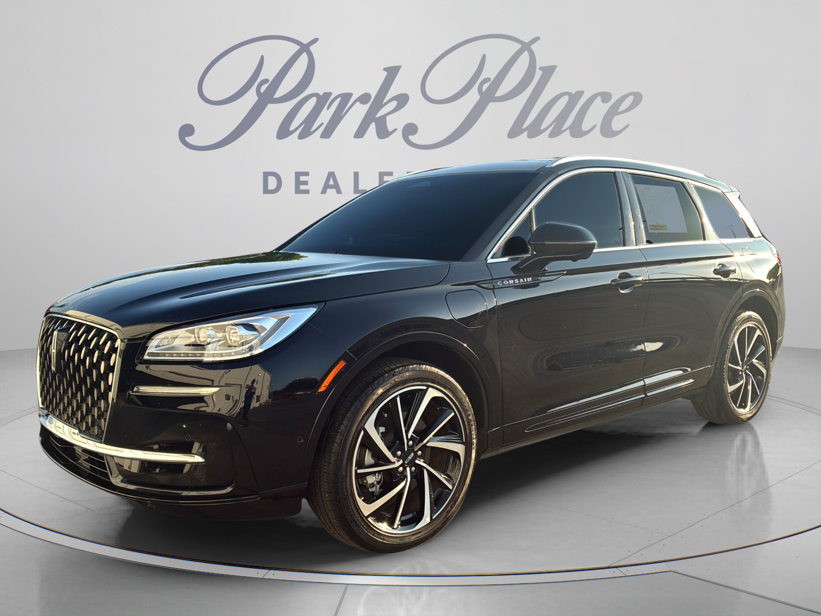 Used 2024 Lincoln Corsair Grand Touring w/ Equipment Group 302A AWD/4WD image 1