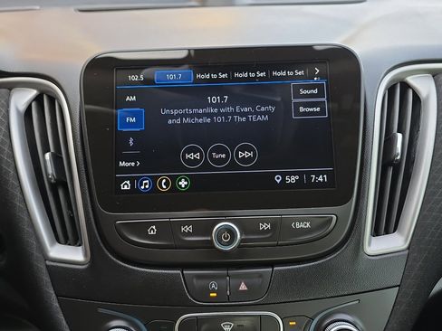 Used 2024 Chevrolet Malibu LS FWD image 14