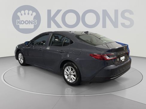 Used 2025 Toyota Camry LE FWD image 4