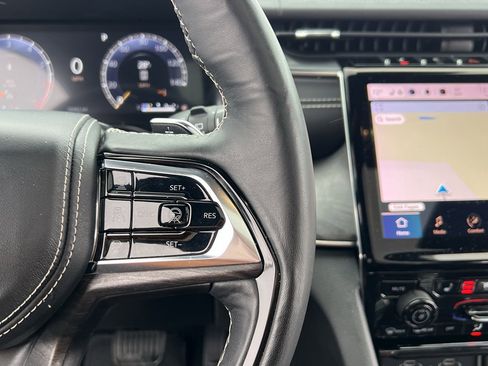 Used 2024 Jeep Grand Cherokee L Overland w/ Advanced Protech Group III image 37