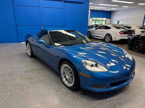 Used 2011 Chevrolet Corvette Coupe w/ 1LT RWD image 27