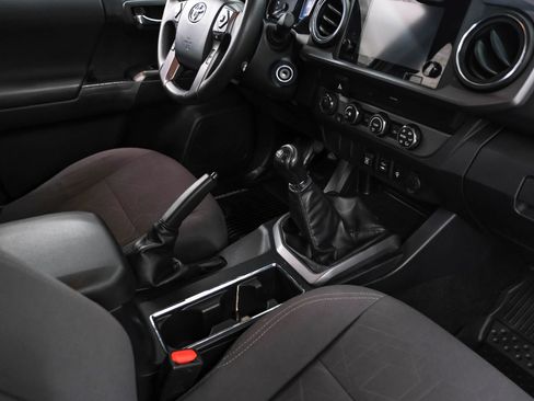 Used 2019 Toyota Tacoma TRD Off-Road AWD/4WD image 20