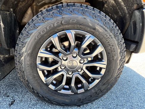 Used 2021 Ford Ranger XLT w/ Equipment Group 301A Mid AWD/4WD image 11