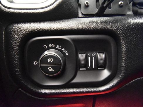 Used 2021 RAM 1500 Laramie image 32