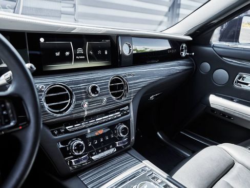 Used 2023 Rolls-Royce Ghost AWD/4WD image 57