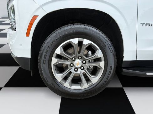 Used 2025 Chevrolet Tahoe LT w/ Comfort Package AWD/4WD image 14