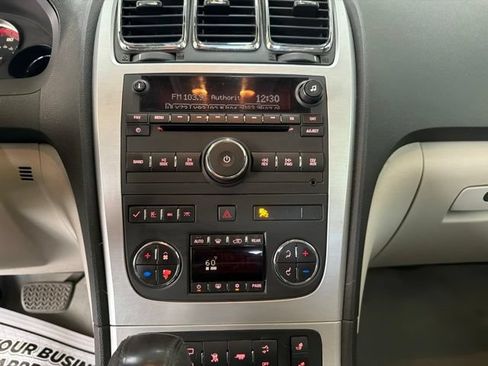 Used 2011 GMC Acadia SLT AWD/4WD image 16