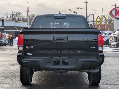 Used 2023 Toyota Tacoma image 5