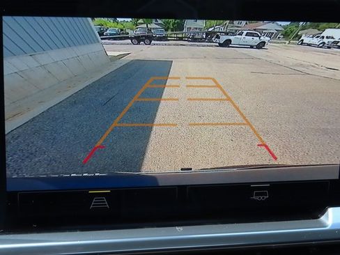 Used 2024 Chevrolet Silverado 1500 LT image 5