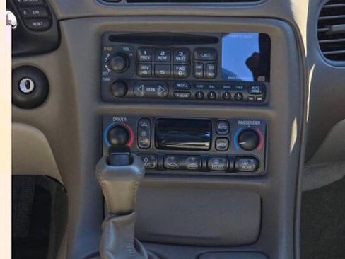 Used 2004 Chevrolet Corvette Coupe w/ Preferred Equipment Group image 18