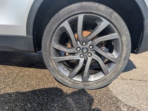 Used 2018 Land Rover Discovery Sport HSE Luxury image 26