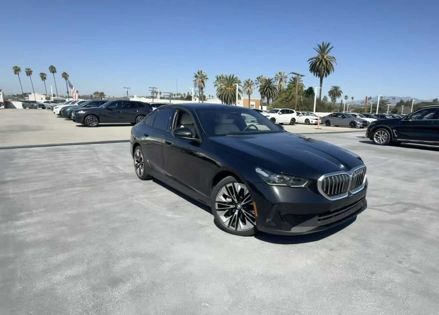 Used 2024 BMW i5 eDrive40i w/ Premium Package RWD image 3