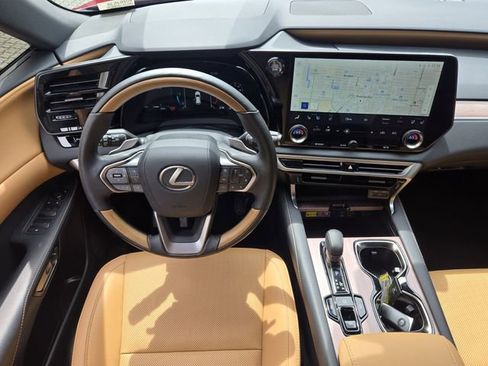 Used 2025 Lexus RX 350 Premium image 18