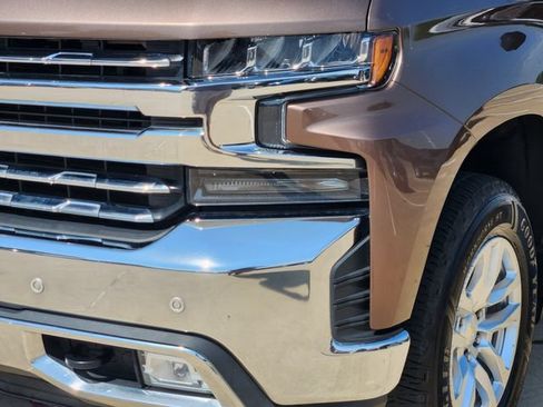 Used 2019 Chevrolet Silverado 1500 LTZ w/ Safety Package AWD/4WD image 17