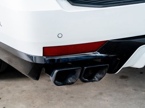 Used 2023 Cadillac Escalade V w/ LPO, ONYX Package image 27