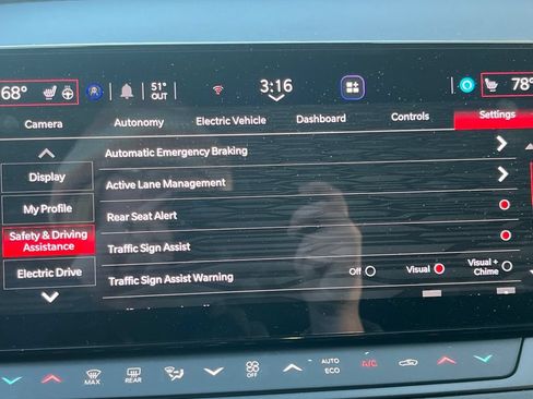 New 2026 Dodge Charger Daytona Scat Pack w/ Track Package AWD/4WD image 8