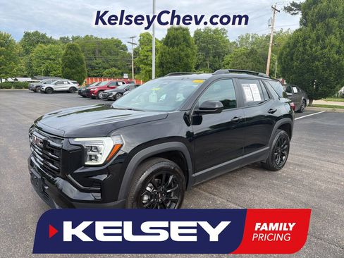 Used 2026 GMC Terrain Elevation w/ Elevation Premium Package AWD/4WD image 1