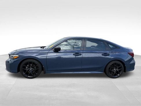 Used 2025 Honda Civic Sport image 2