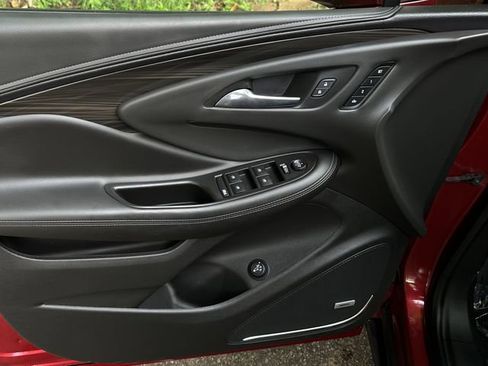 Used 2019 Buick Envision Premium w/ Driver Confidence Package image 12