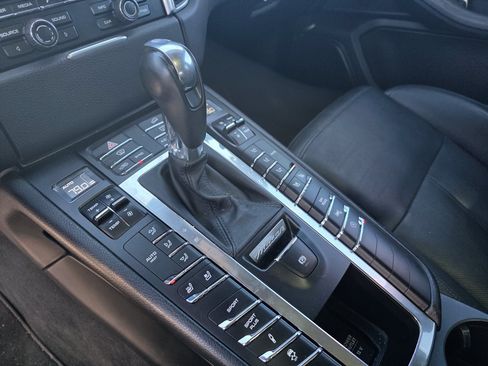 Used 2015 Porsche Macan S AWD/4WD image 17