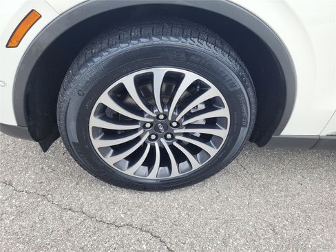 Certified 2023 Lincoln Aviator Reserve w/ Equipment Group 201A AWD/4WD image 9