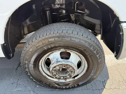 Used 2018 RAM 3500 Tradesman w/ Chrome Appearance Group AWD/4WD image 14