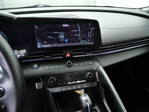 Used 2022 Hyundai Elantra N FWD image 18