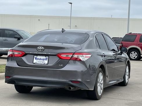 Used 2019 Toyota Camry LE FWD image 4