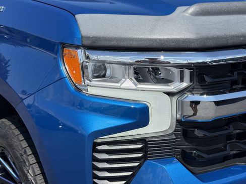 Used 2022 Chevrolet Silverado 1500 LT AWD/4WD image 9