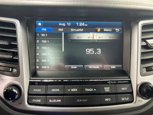 Used 2016 Hyundai Tucson Limited w/ Option Group 03 FWD image 14
