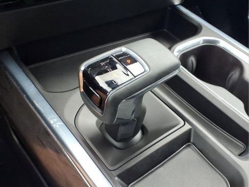 Used 2024 Chevrolet Silverado 1500 LTZ AWD/4WD image 10