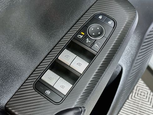 Used 2024 Mitsubishi Outlander SE AWD/4WD image 17